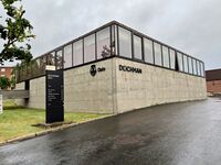 Deichmanske bibliotek på Bøler i Oslo, oppført 1972. Foto: Kjetil Ree (2023).