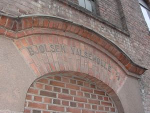 Detalj fasade Bjølsen Valsemølle 2012.jpg
