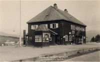 Dombaas jernbanestasjon, antagelig rundt 1920. Kilde: Jernbanemuseet