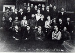 Dovre folkehøgskule Sel 1919-20.jpg