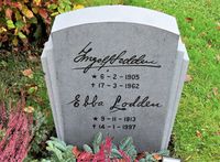 Gravminnet til Ebba Lodden, landets første kvinnelige fylkesmann. Foto: Stig Rune Pedersen