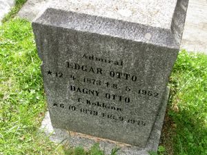 Edgar Otto gravminne.jpg
