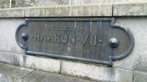 Eidet tømmertunnel bronseplate.jpg