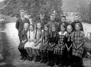 Eidsøra skole 1926 Aarseth.jpg