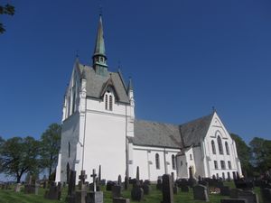 Eidsberg kirke Østfold 2012.JPG