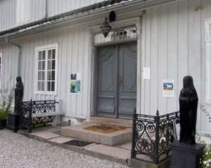 Eidsfoss hovedgård Vestfold inngangsparti.jpg