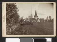 Gamle Eidsvoll kirke, trolig fotografert nokså kort tid før brannen 1883. Foto: Olaf Martin Peder Væring