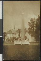 129. Eidsvollsbygningen med Ankerstøtten - no-nb digifoto 20150904 00197 bldsa PK23005.jpg