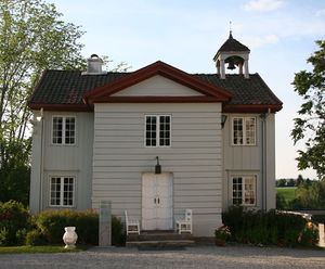 Eidsvollsbygningen nordre pavilion1.jpg