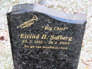 Eivind Holt Solberg gravminne Oslo.jpg