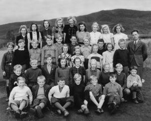 Elever ved Ervik skole 1946.jpg