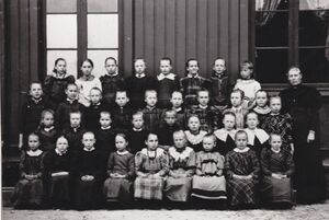 Elever ved Skotselv skole (oeb-179455).jpg