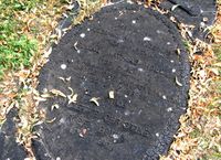 Gravminne, Elling Mathias Holst, kjøpmann, bokhandler, stortingsmann. Foto: Stig Rune Pedersen