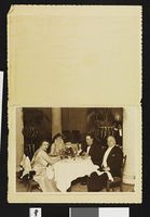 198. Elly og Sam Eyde til bords med ukjent par - no-nb digifoto 20160502 00064 bldsa EYDE 5 17A 132.jpg