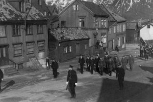 Elvegata 17mai1945.jpg