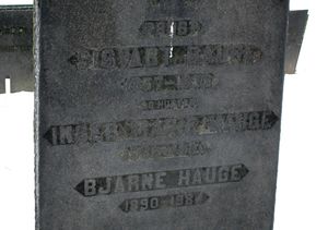 Emil Sigvart Hauge gravminne.jpg