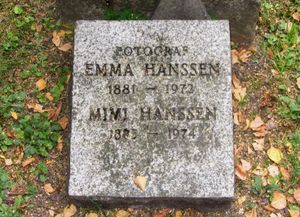 Emma Hanssen fotograf gravminne Oslo.jpg