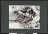 74. En saddel i fullit, nær broen ved Hattfjelddalen - no-nb digifoto 20160317 00031 bldsa NGU0365.jpg