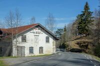 Ved Børterelvas utløp i Øyeren ligger Børter E-verk fra 1914. Foto: Leif-Harald Ruud (2016)
