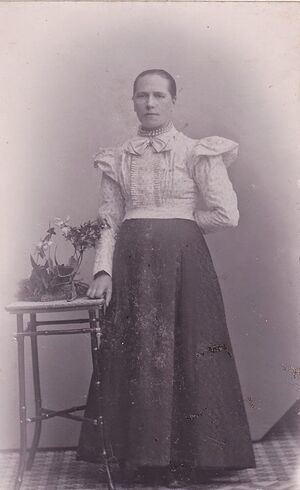 Engel Kristine Tollefsdtr Humlevik.jpg