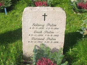 Enok Palm gravminne Oslo.jpg