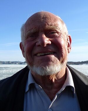 Erik Dammann f. 1931 Eget verk på Wikimedia Commons Fotograf Mrgauntlett, 30. mars 2011.jpg