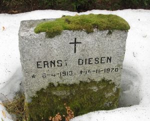 Ernst Diesen gravminne.jpg