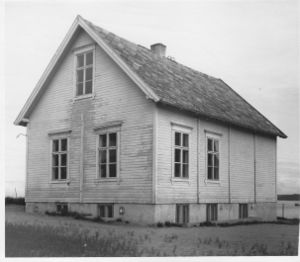 Ervik skole fra 1892.jpg
