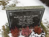 Espeliens gravminne. Familien dreiv butikk på Bilitt.