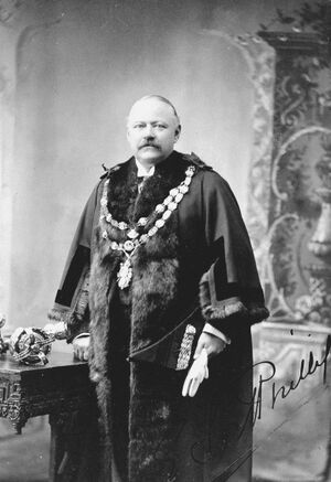 Ethelbert Lort Phillips ca 1910-1911.jpg