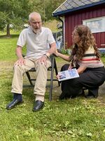 Eystein Røset og ordfører i Gratangen, Anita Karlsen. Foto: Fotogjeteren
