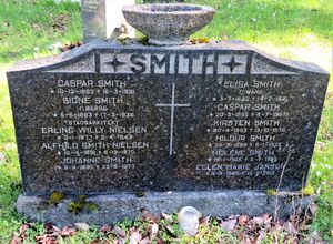 Familiegravminne Smith Vestre gravlund.JPG