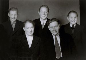 Familien Nilsen 1945.jpg