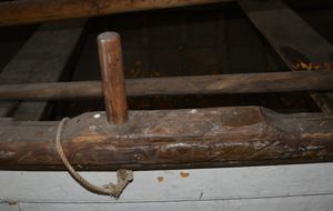 Fangstbåt på Aalesunds Museum. Tollepinn klar for roing.JPG