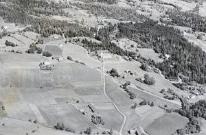 Feiring kirke flyfoto.jpg