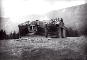 Fel-Jakup-stugu Kluften.jpg