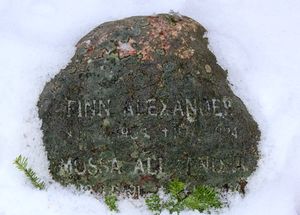 Finn Alexander gravminne Oslo.jpg