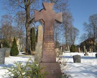 Korsforma gravminne, variant av keltisk kors. Vår Frelsers gravlund i Oslo, 1970-åra. Foto: Stig Rune Pedersen (2013).