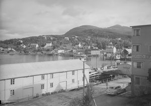 Finnsnes - no-nb digifoto 20151008 00059 NB MIT FNR 08102.jpg