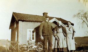 Finstad (Vestby - App 391 Finstad Johan Maren Inga 1-2).jpg