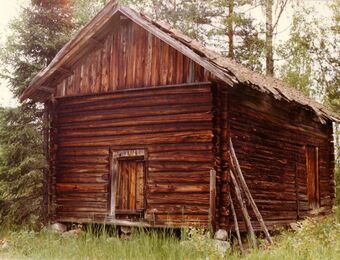 Fjøset på plassen Dunserudbråtan (oeb-181289a).jpg