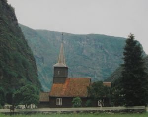 Flåm kirke 1999.JPG