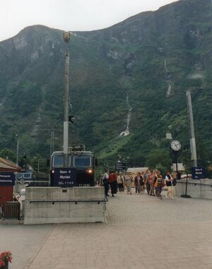 Flåmsbana 1999 Flåm stasjon.jpg