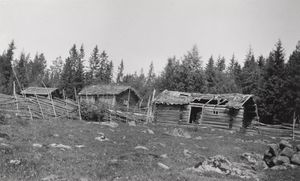 Fløgen Søndre, Hedmark - Riksantikvaren-T110 01 0083.jpg