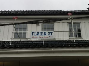 Fløien stasjon Fløibanen Bergen 2014.jpg