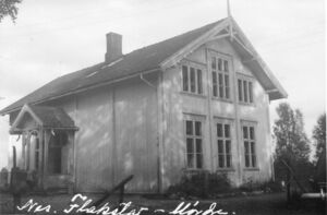Flakstad-Mørdre skole.jpg