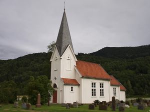 Flatdal kirke.jpg