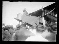 46. Fly på bakken - no-nb digifoto 20160212 00101 NB NS NM 02703.jpg