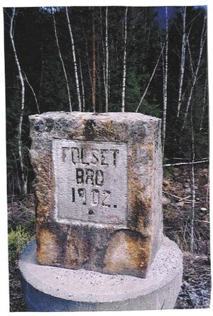 Folset bru. Namnestein.jpg