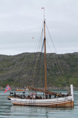 Forbundet KYSTENs landsstevne 2016 - defilering Pauline 01.JPG